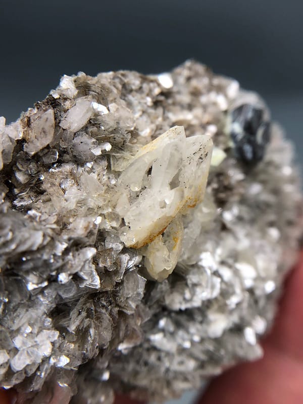 Aquamarine from Xuebaoding, Pingwu Co., Sichuan, China, individual mineral specimen view 2
