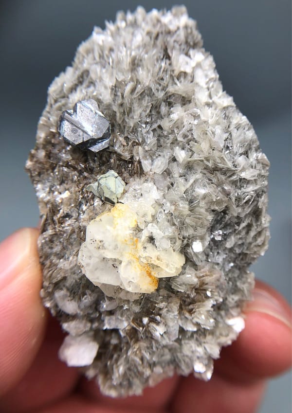 Aquamarine from Xuebaoding, Pingwu Co., Sichuan, China, individual mineral specimen view 6