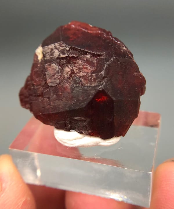 Garnet from Pakistan, individual mineral specimen view 1