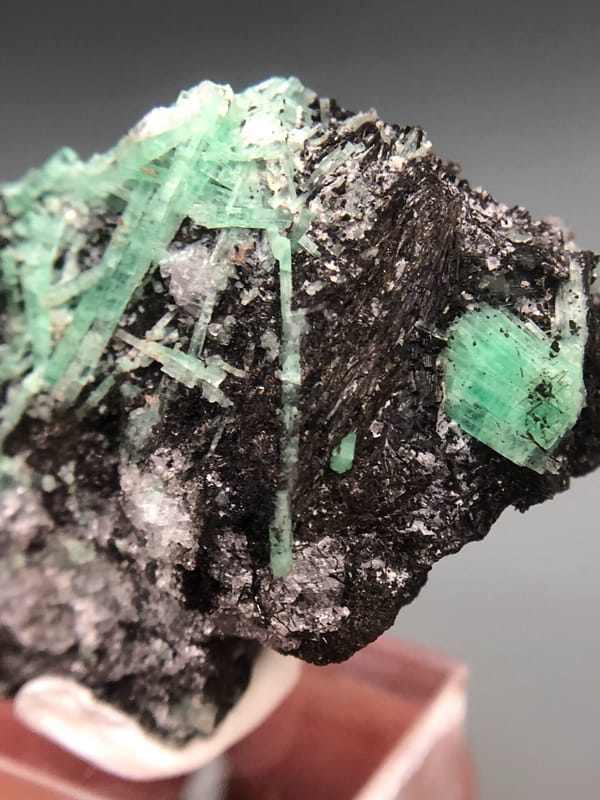 Emerald from Yunnan, China, individual mineral specimen view 3