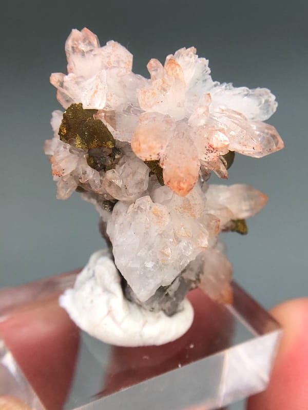 Quartz from Jiangxi, China, individual mineral specimen view 2