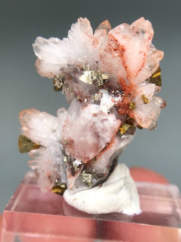 Quartz from Jiangxi, China, individual mineral specimen view 5