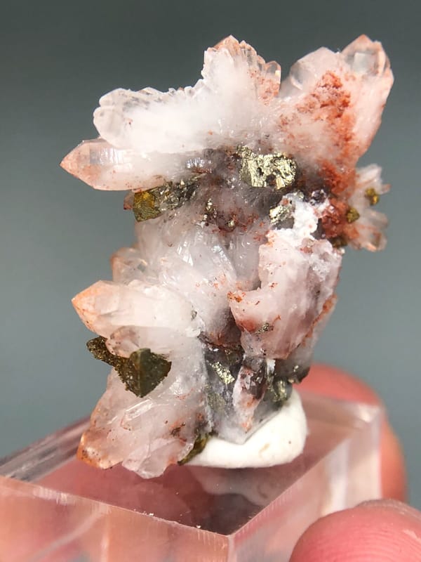 Quartz from Jiangxi, China, individual mineral specimen view 8