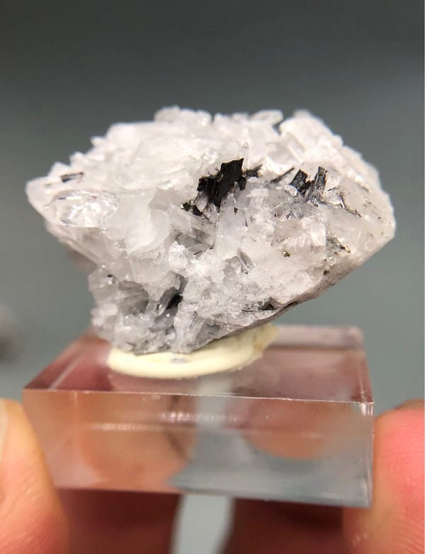 Hubnerite from Guangxi, China, individual mineral specimen view 1