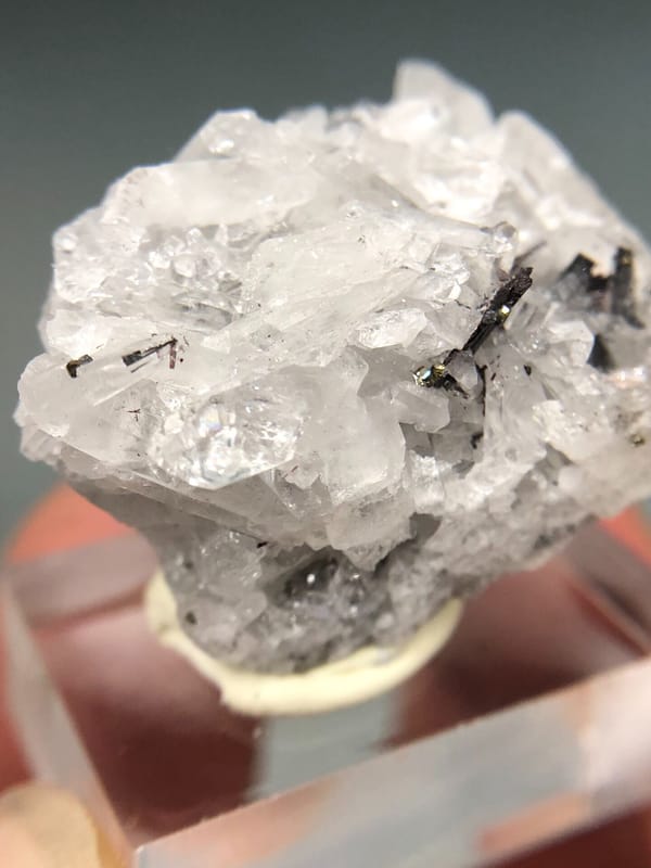 Hubnerite from Guangxi, China, individual mineral specimen view 2