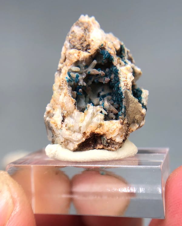 Veszelyite from Yunnan, China, individual mineral specimen view 1