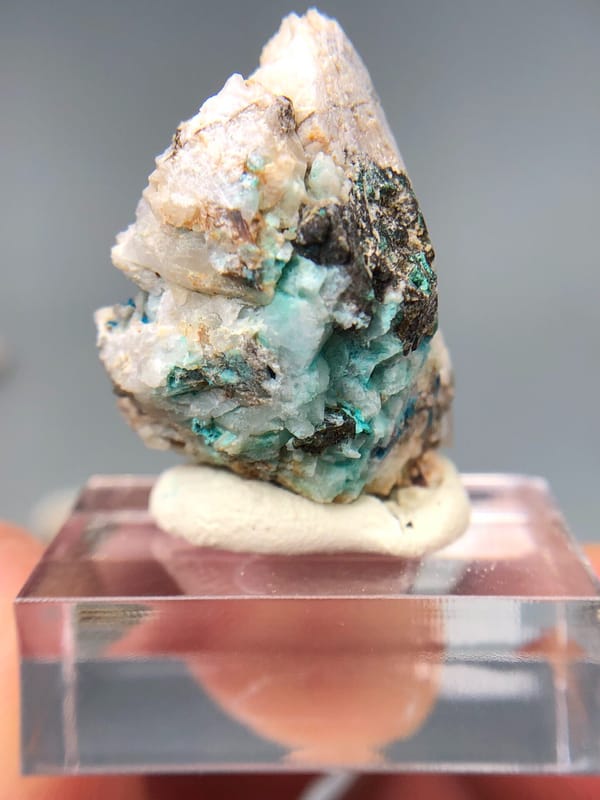 Veszelyite from Yunnan, China, individual mineral specimen view 8