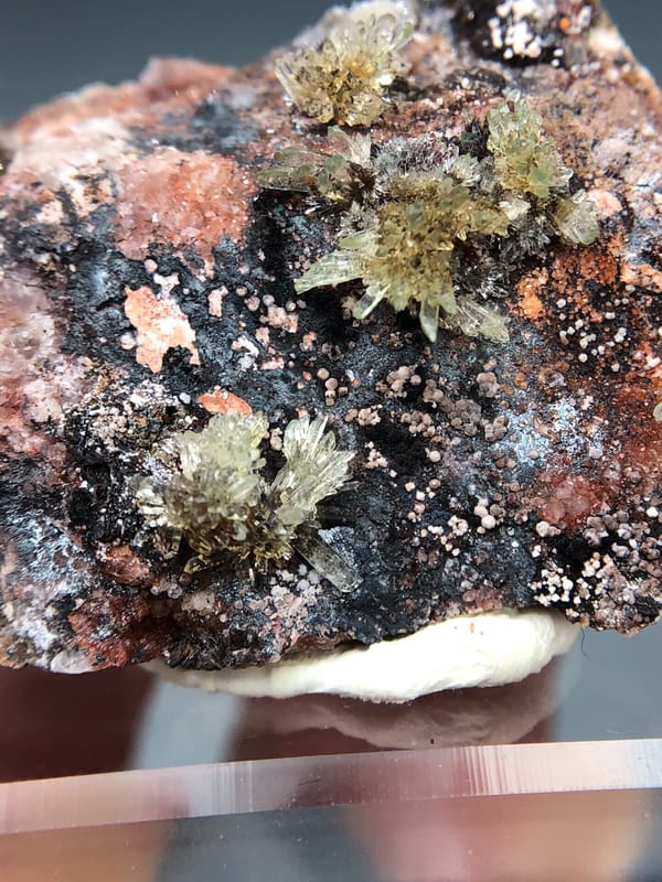 Creedite from Guizhou, China, individual mineral specimen view 5