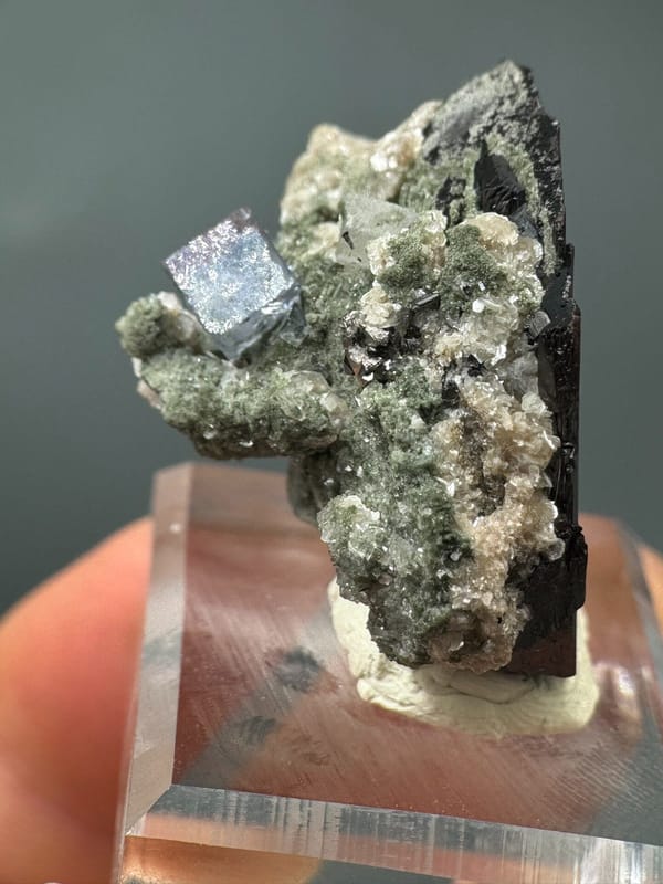 Wolframite from Yaogangxian Mine, Yizhang Co., Hunan, China, individual mineral specimen view 2