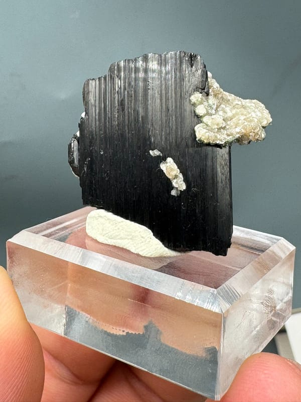 Wolframite from Yaogangxian Mine, Yizhang Co., Hunan, China, individual mineral specimen view 3