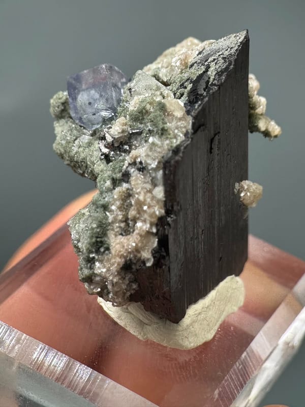 Wolframite from Yaogangxian Mine, Yizhang Co., Hunan, China, individual mineral specimen view 6
