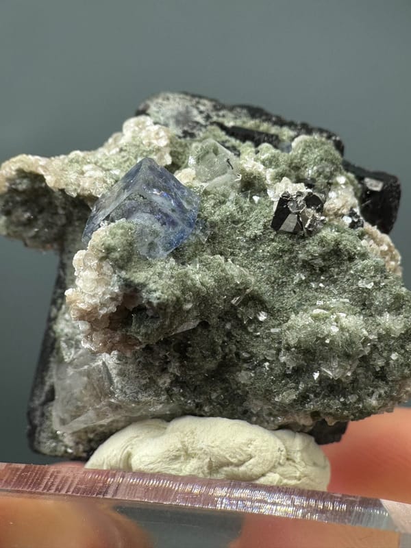 Wolframite from Yaogangxian Mine, Yizhang Co., Hunan, China, individual mineral specimen view 9