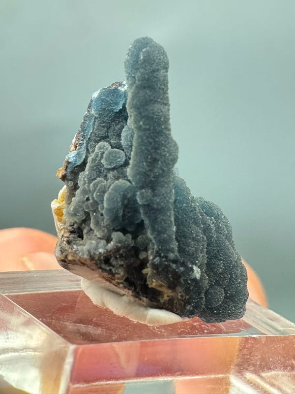 Plumbogummite from Guangxi, China, individual mineral specimen view 2