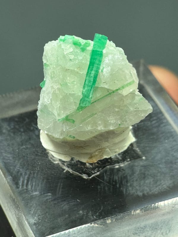 Emerald from Qinling Mountains, China, individual mineral specimen view 2