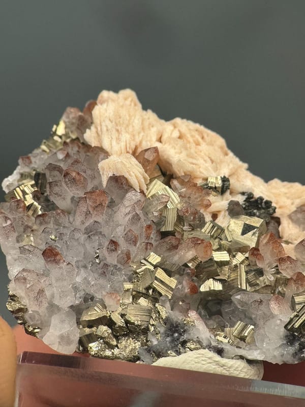 Quartz from Jiangxi, China, individual mineral specimen view 5
