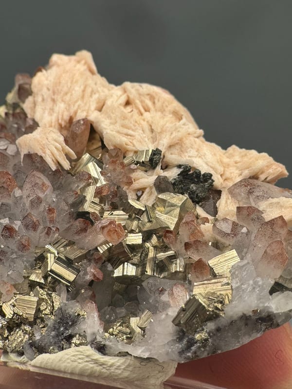 Quartz from Jiangxi, China, individual mineral specimen view 6