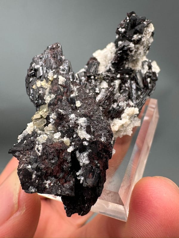 Hubnerite from Yaogangxian Mine, Yizhang Co., Hunan, China, individual mineral specimen view 5