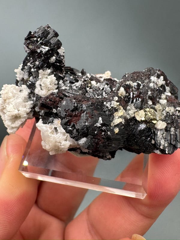 Hubnerite from Yaogangxian Mine, Yizhang Co., Hunan, China, individual mineral specimen view 7