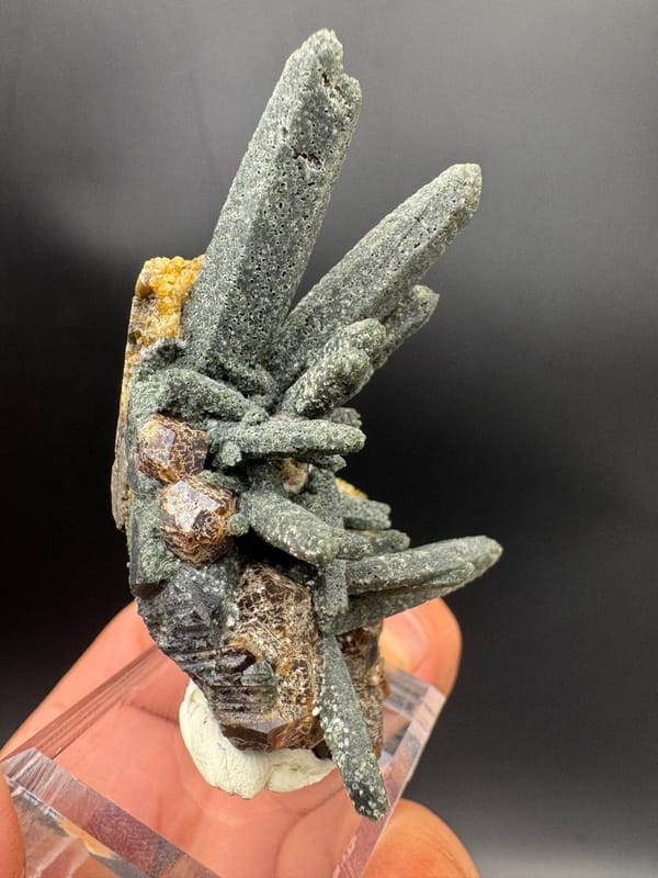 Quartz from Inner Mongolia, China, individual mineral specimen view 5