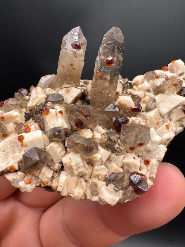 Quartz from Fujian, China, individual mineral specimen view 3