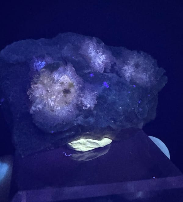 Creedite from Guizhou, China, individual mineral specimen view 4