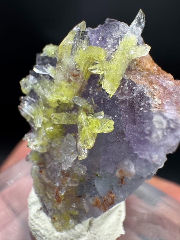 Creedite from Qinglong Co., Guizhou, China, individual mineral specimen view 8