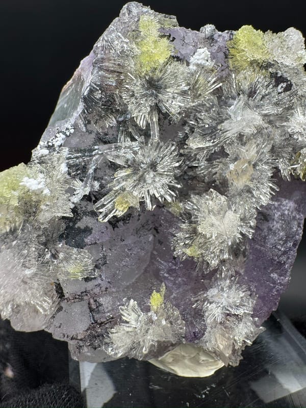 Creedite from Guizhou, China, individual mineral specimen view 3