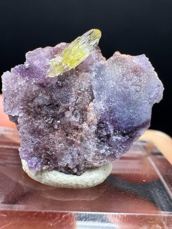 Creedite from Qinglong Co., Guizhou, China, individual mineral specimen view 4