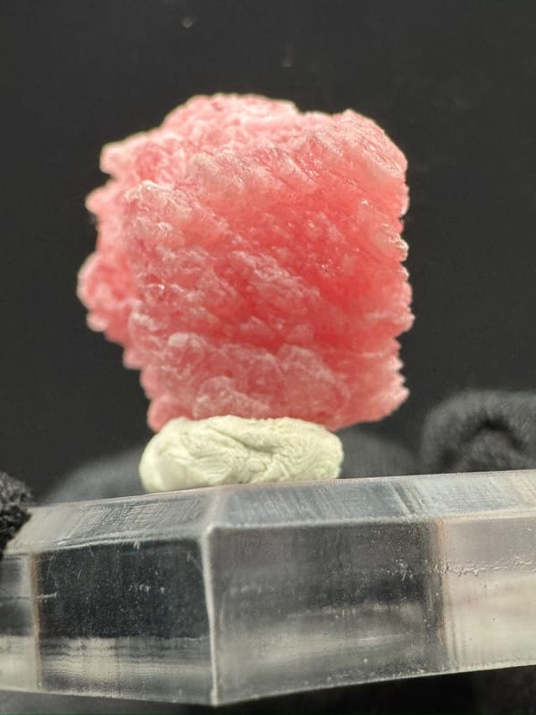 Rhodochrosite from Guangxi, China, individual mineral specimen view 9