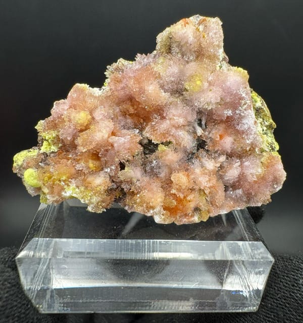 Creedite from Guizhou, China, individual mineral specimen view 2