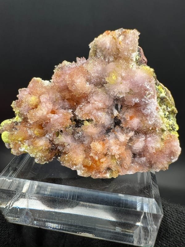 Creedite from Guizhou, China, individual mineral specimen view 4