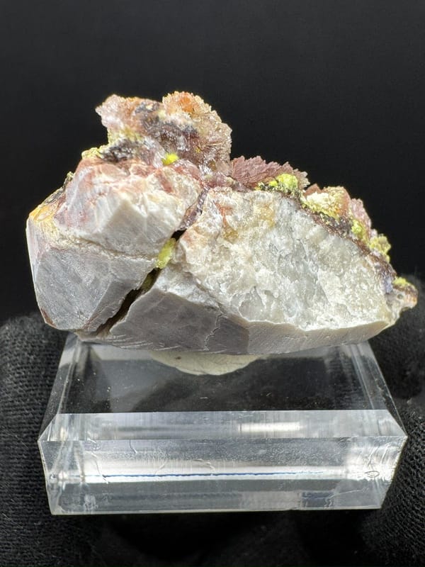 Creedite from Guizhou, China, individual mineral specimen view 7