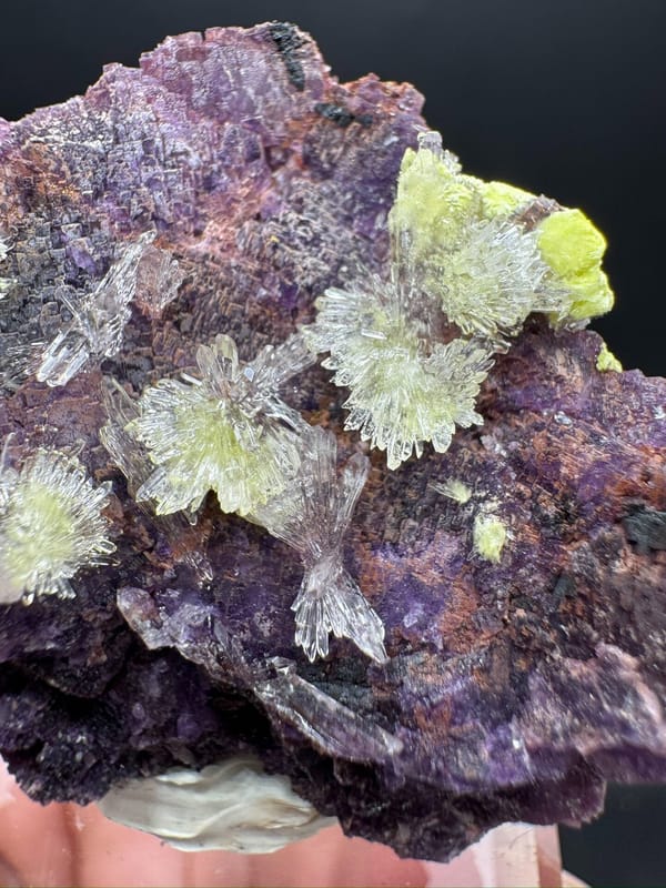Creedite from Qinglong Co., Guizhou, China, individual mineral specimen view 4