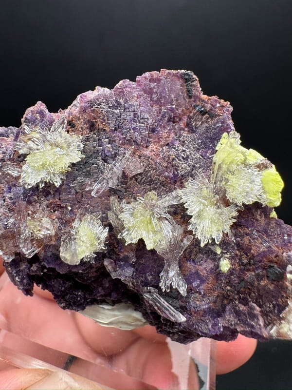 Creedite from Qinglong Co., Guizhou, China, individual mineral specimen view 8