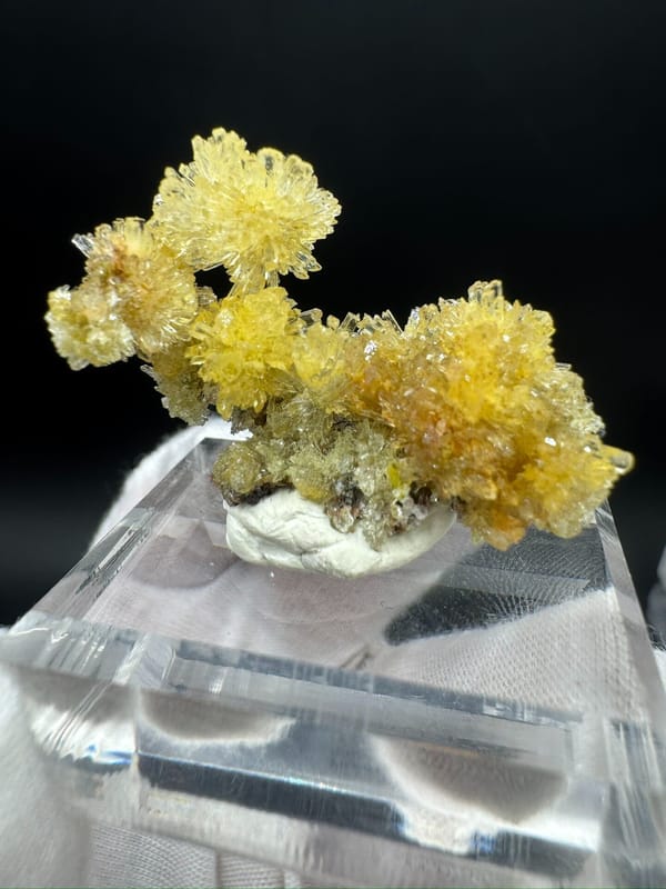 Creedite from Guizhou, China, individual mineral specimen view 2