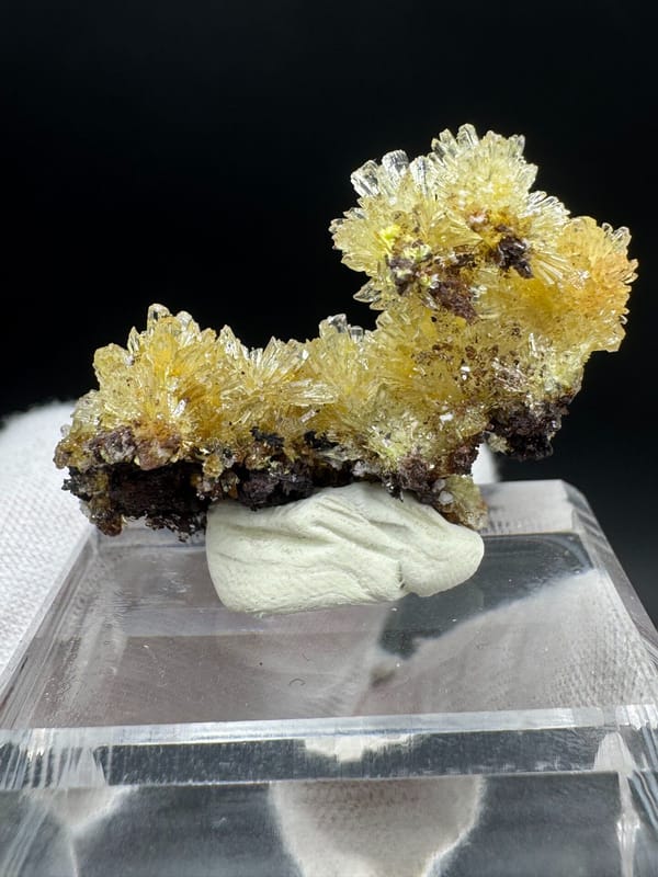 Creedite from Guizhou, China, individual mineral specimen view 4
