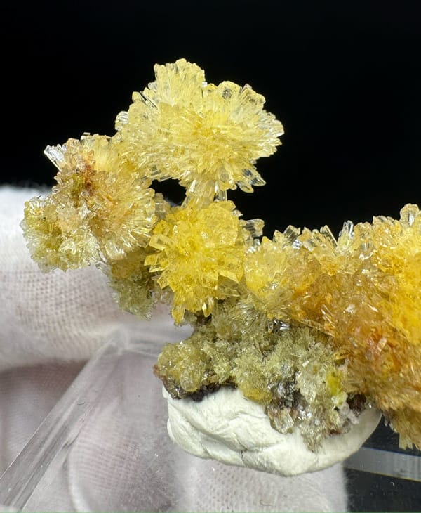 Creedite from Guizhou, China, individual mineral specimen view 8