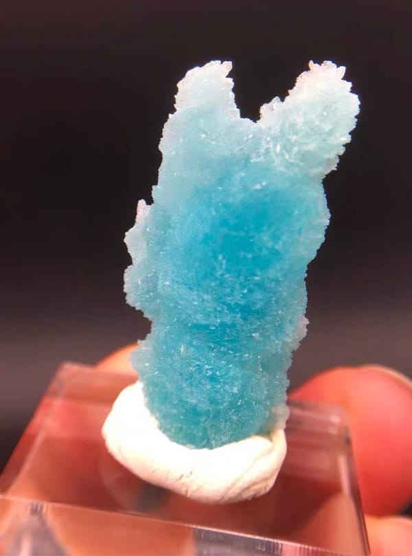 Hemimorphite from Guangdong, China, individual mineral specimen view 1