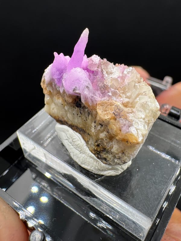 Rhodochrosite from Nujiang, Yunnan, China, individual mineral specimen view 7