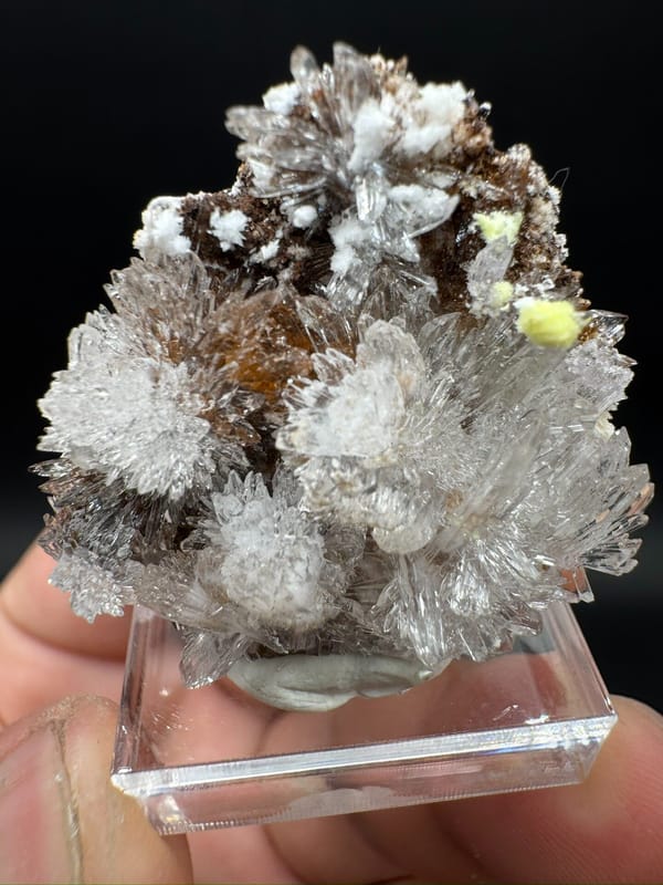 Creedite from Guizhou, China, individual mineral specimen view 3