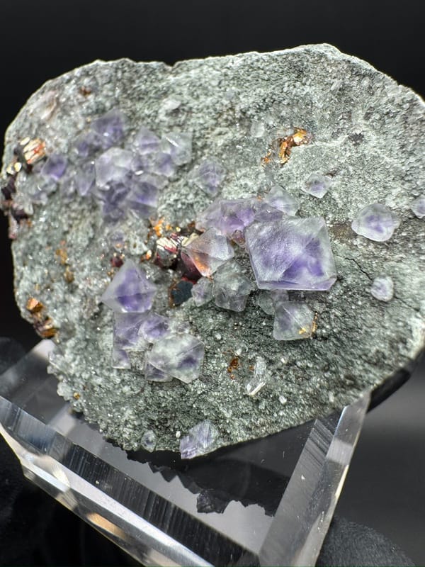 Fluorite from Fujian, China, individual mineral specimen view 4