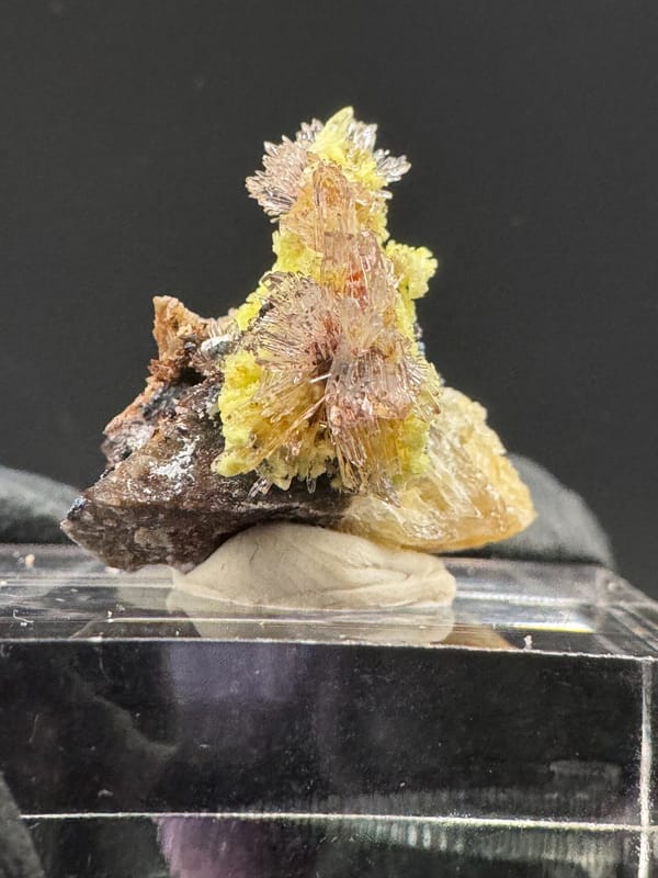 Creedite from Guizhou, China, individual mineral specimen view 1