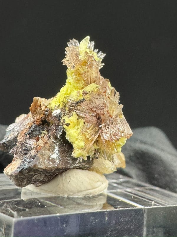 Creedite from Guizhou, China, individual mineral specimen view 4