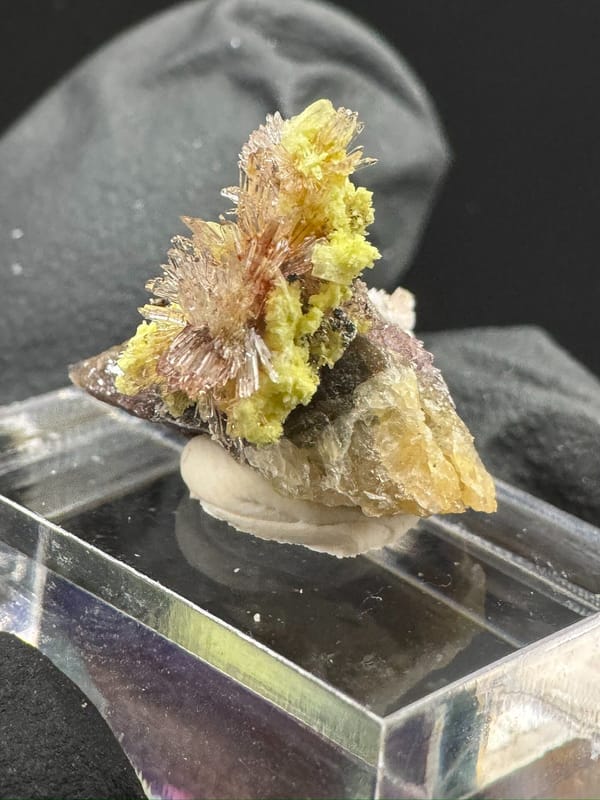 Creedite from Guizhou, China, individual mineral specimen view 6