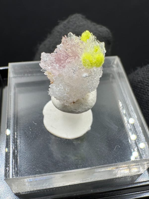 Creedite from Guizhou, China, individual mineral specimen view 9