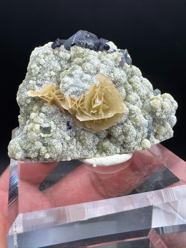 Siderite from Inner Mongolia, China, individual mineral specimen view 3