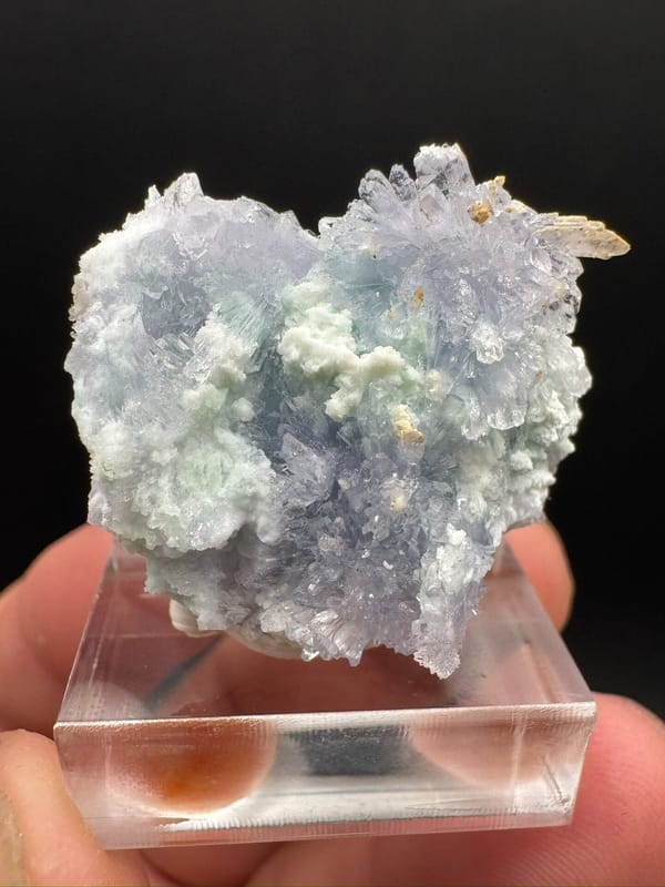 Creedite from Qinglong Co., Guizhou, China, individual mineral specimen view 1