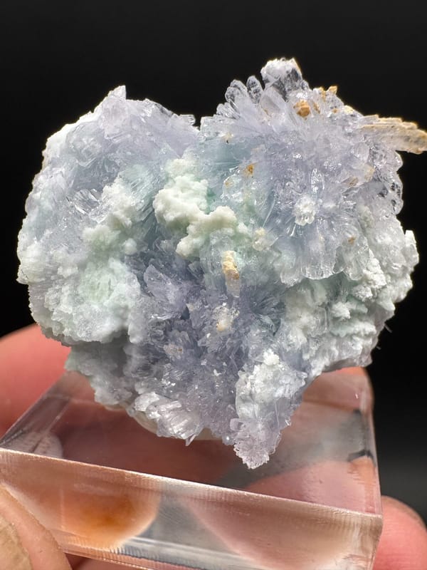 Creedite from Qinglong Co., Guizhou, China, individual mineral specimen view 3