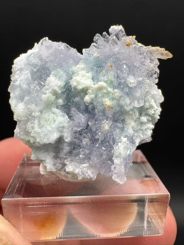Creedite from Qinglong Co., Guizhou, China, individual mineral specimen view 7