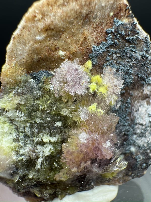 Creedite from Qinglong Co., Guizhou, China, individual mineral specimen view 4